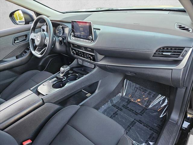 Used 2023 Nissan Rogue S image 20
