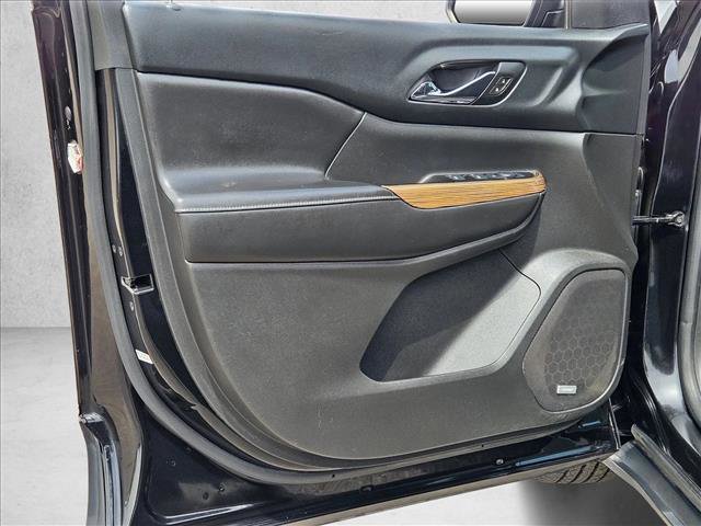 Used 2017 GMC Acadia SLE w/ Driver Alert Package I image 10