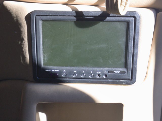 Used 2009 Cadillac Escalade ESV AWD w/ Livery Package image 35