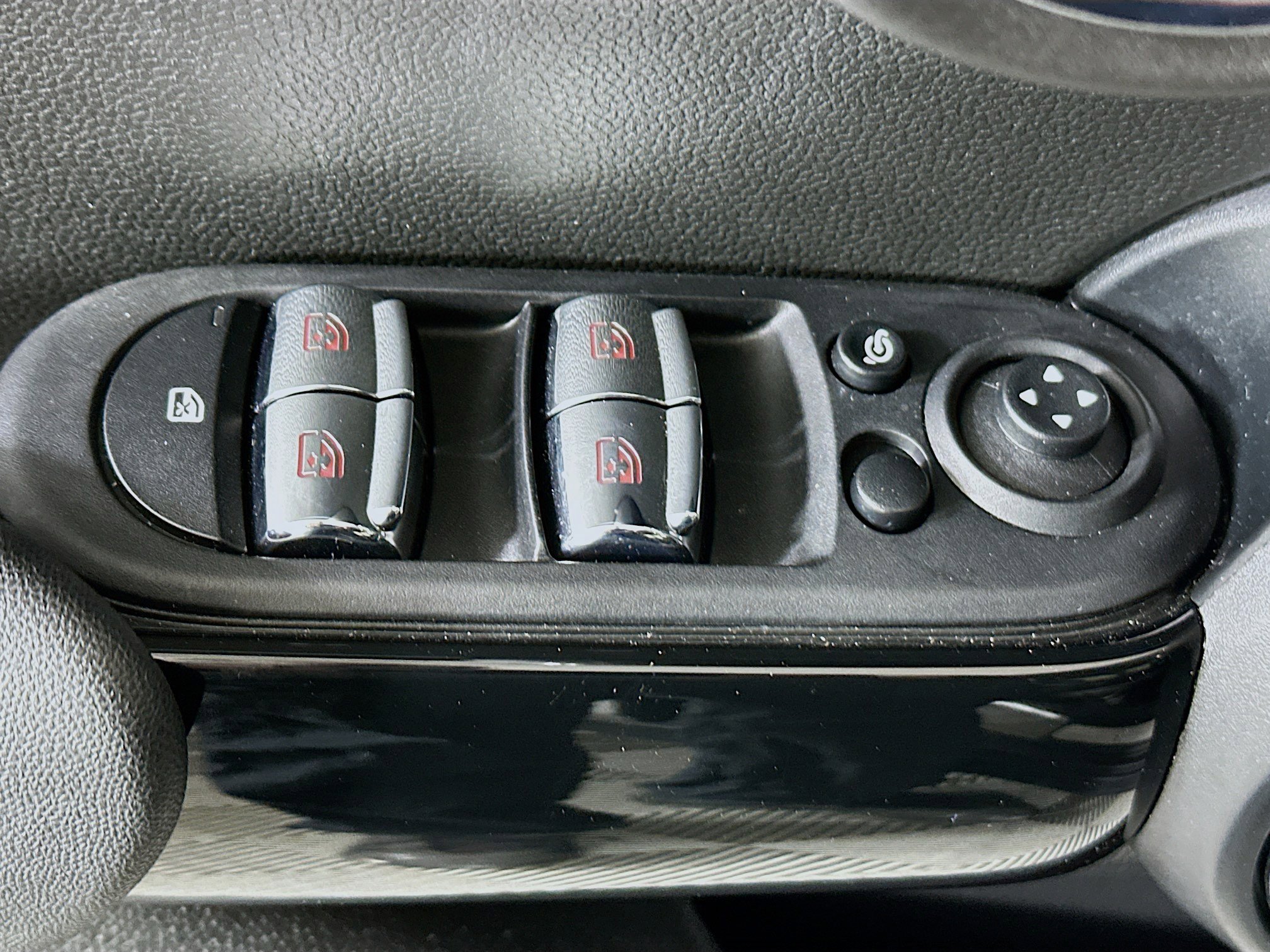 Used 2024 MINI Cooper S image 14