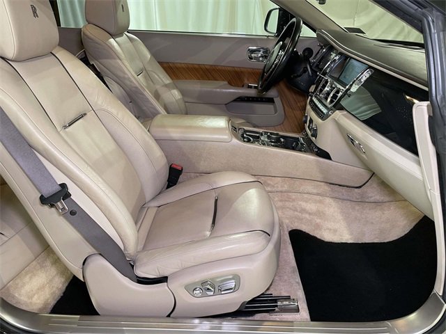 Used 2014 Rolls-Royce Wraith image 24