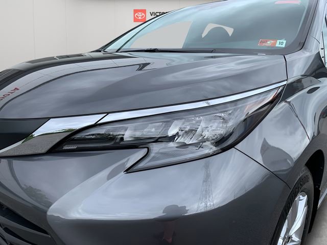 New 2025 Toyota Sienna XLE image 29