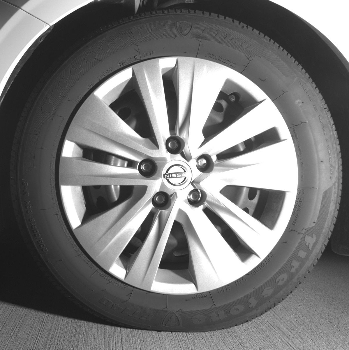 Used 2025 Nissan Sentra S FWD image 12