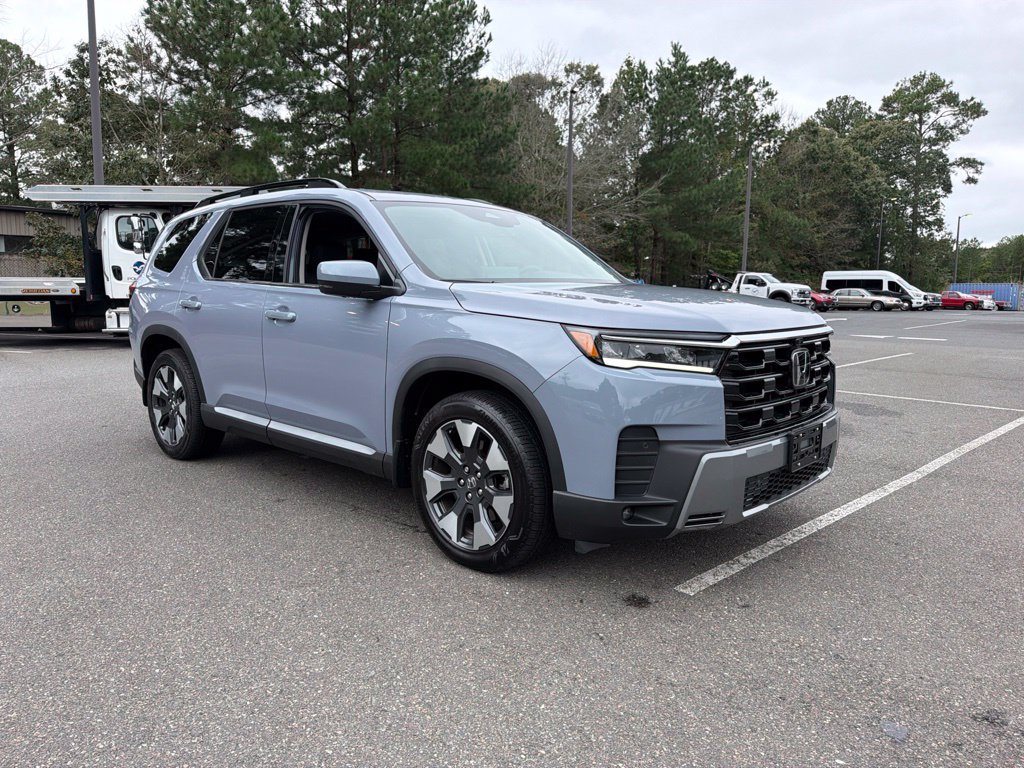 Certified 2026 Honda Pilot Touring image 4