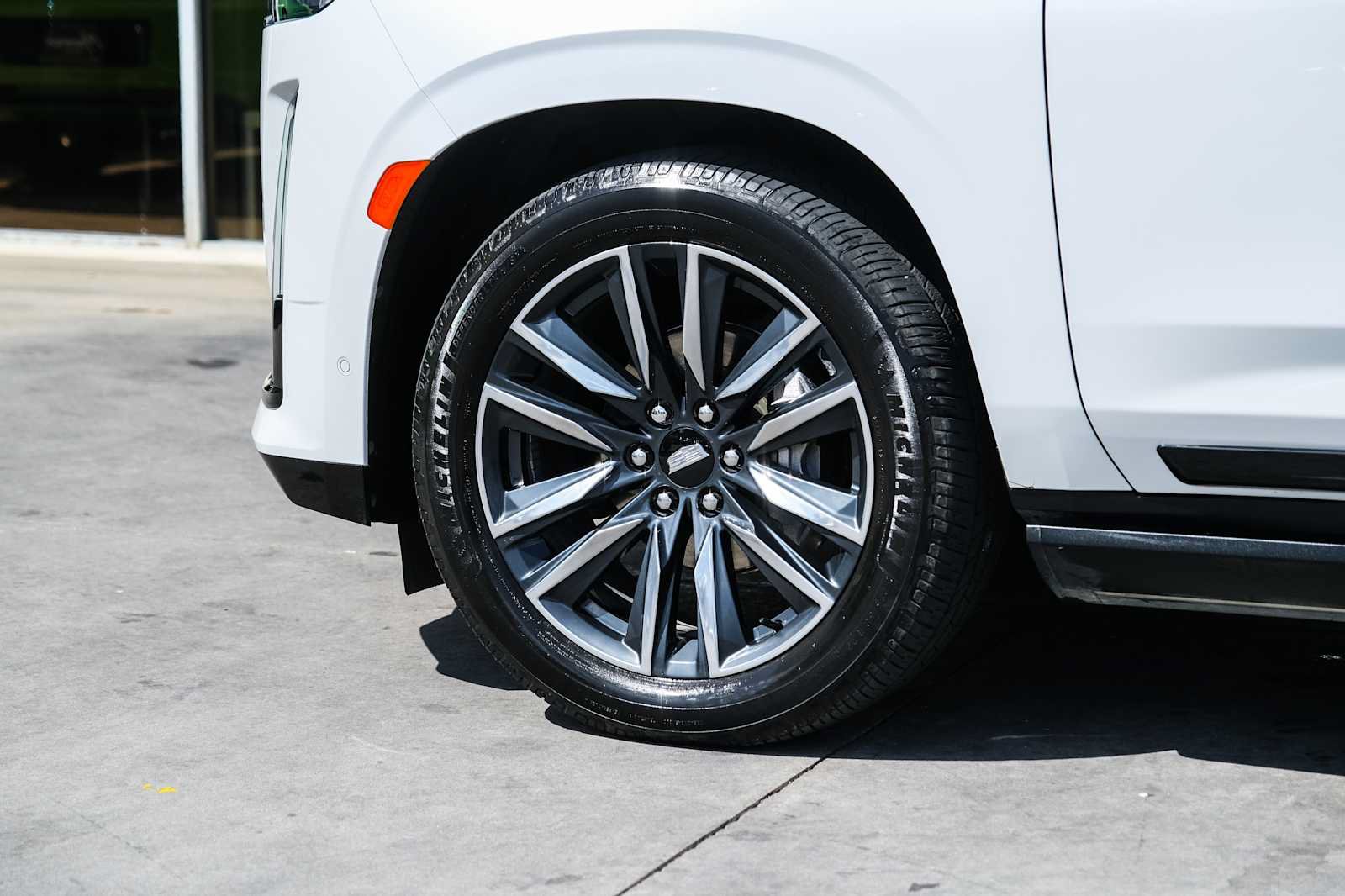 Used 2023 Cadillac Escalade ESV Sport w/ Touring Package AWD/4WD image 19