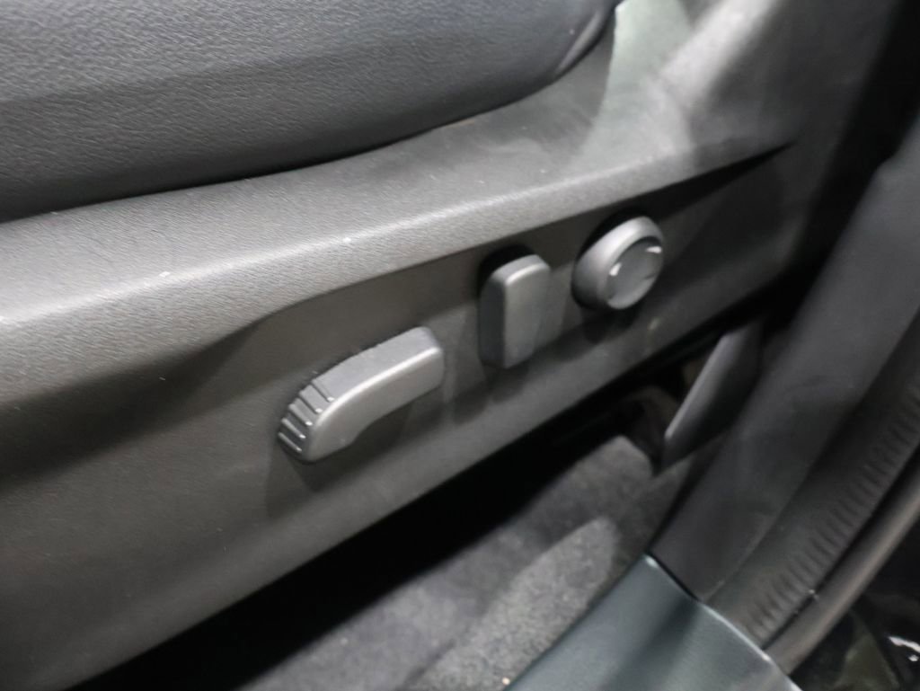 Used 2023 Subaru Forester Premium image 19