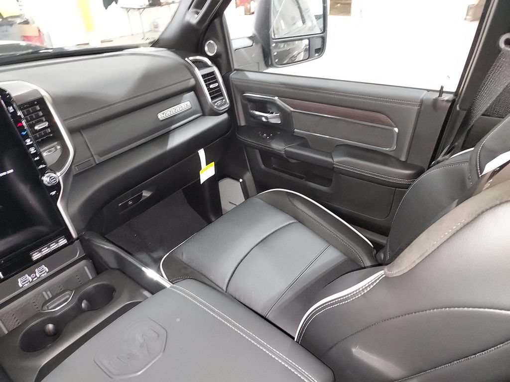 New 2026 RAM 3500 Laramie AWD/4WD image 11