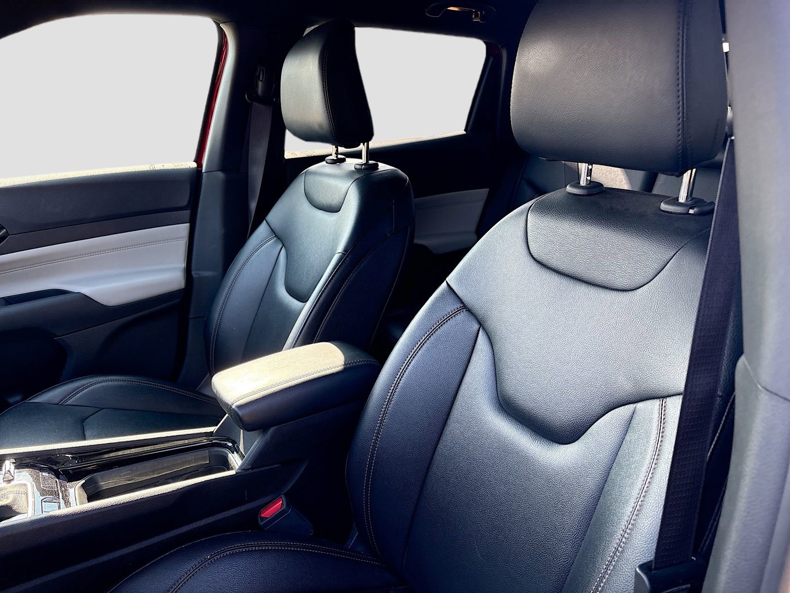 Used 2024 Jeep Compass Limited image 20