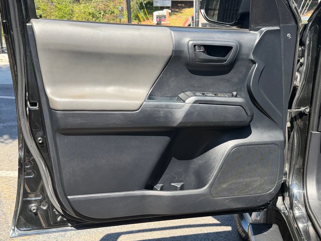 Used 2018 Toyota Tacoma SR RWD image 26