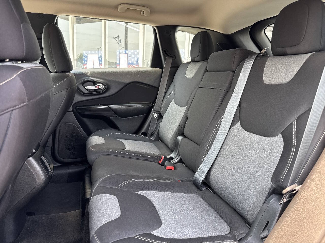 Used 2015 Jeep Cherokee Sport AWD/4WD image 25
