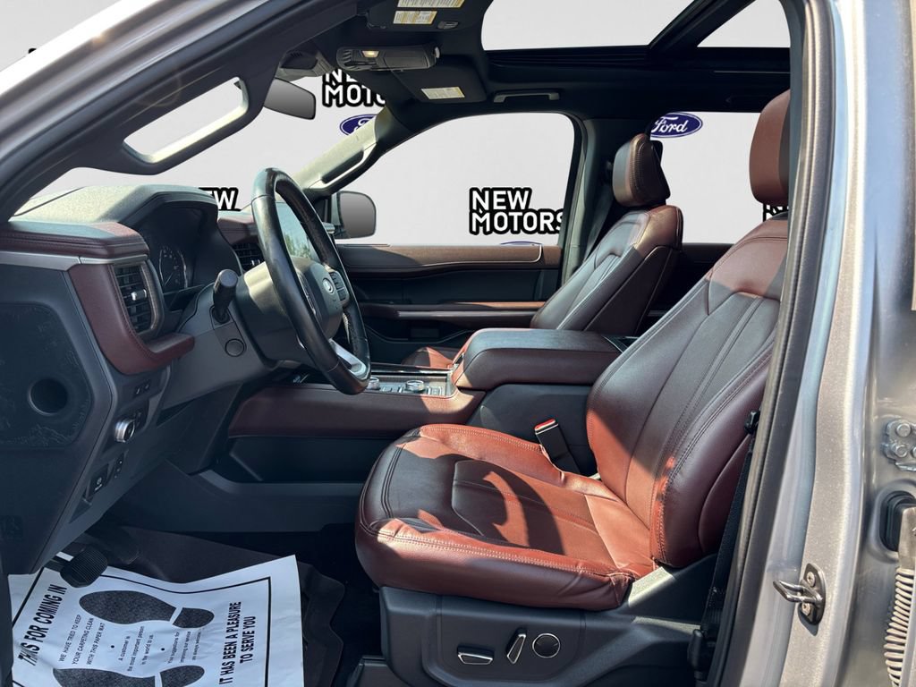 Used 2022 Ford Expedition Limited AWD/4WD image 10