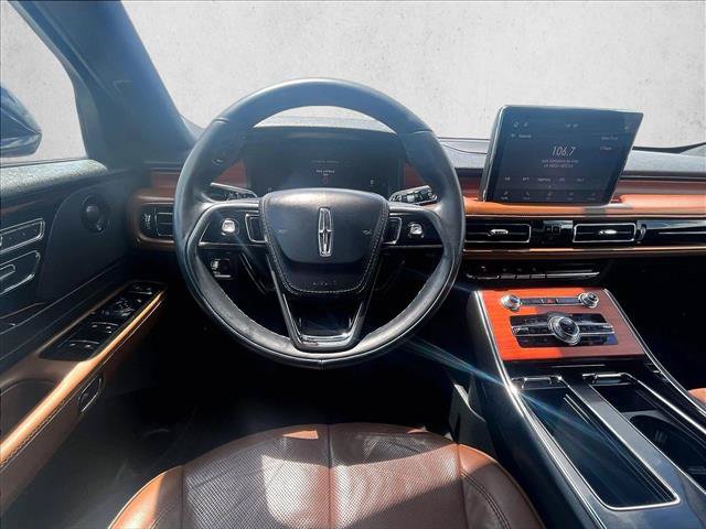 Used 2023 Lincoln Aviator Reserve RWD image 7