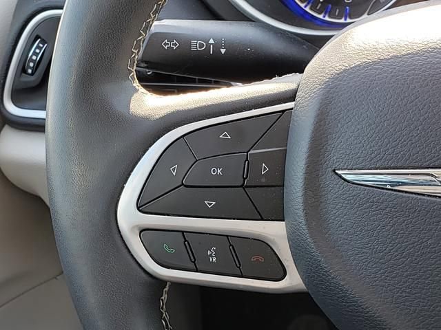 Used 2024 Chrysler Pacifica Touring-L image 23