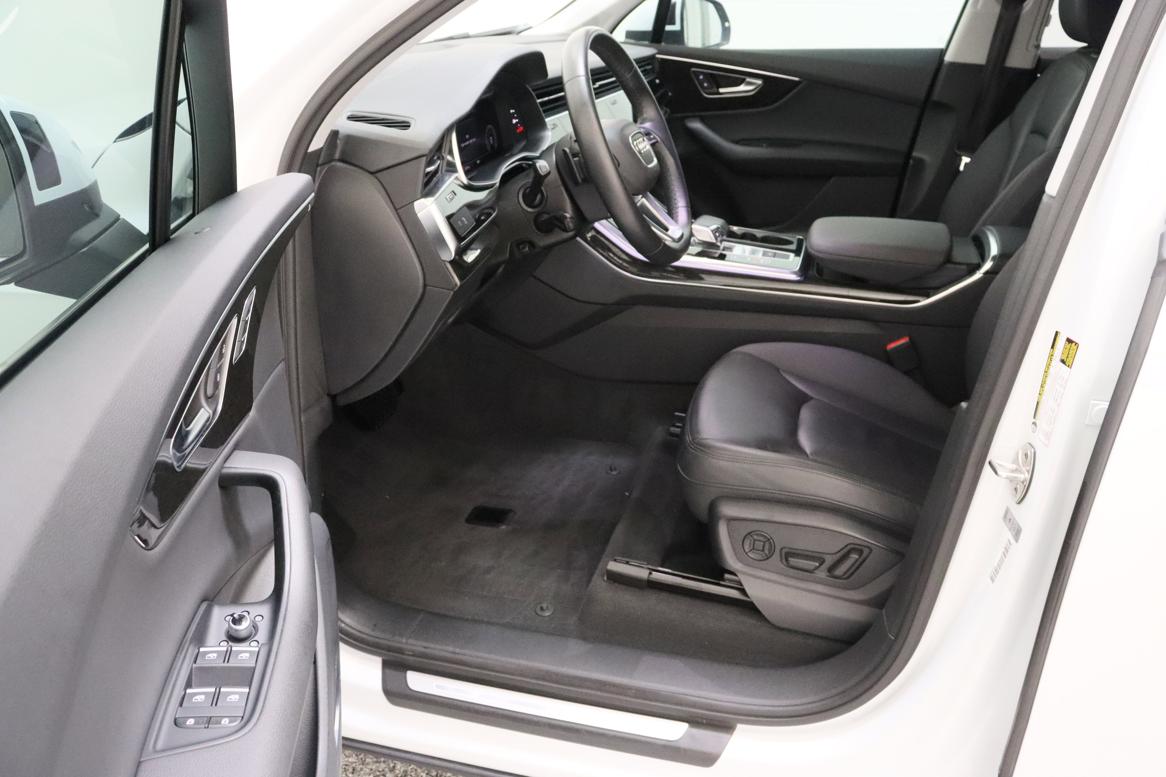 Used 2022 Audi Q7 3.0T Premium Plus image 14