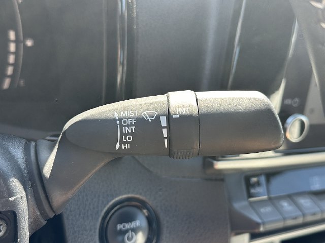 Used 2025 Toyota Camry SE FWD image 29