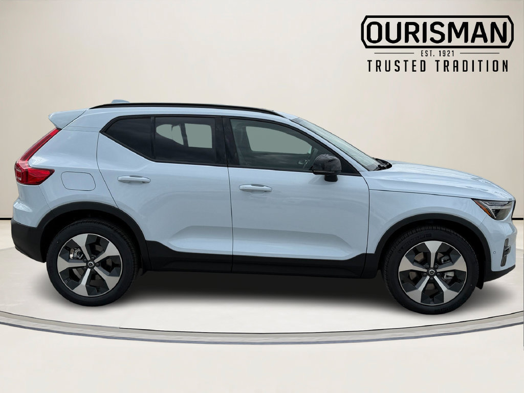 New 2026 Volvo XC40 B5 Plus w/ Protection Package Premier AWD/4WD image 2