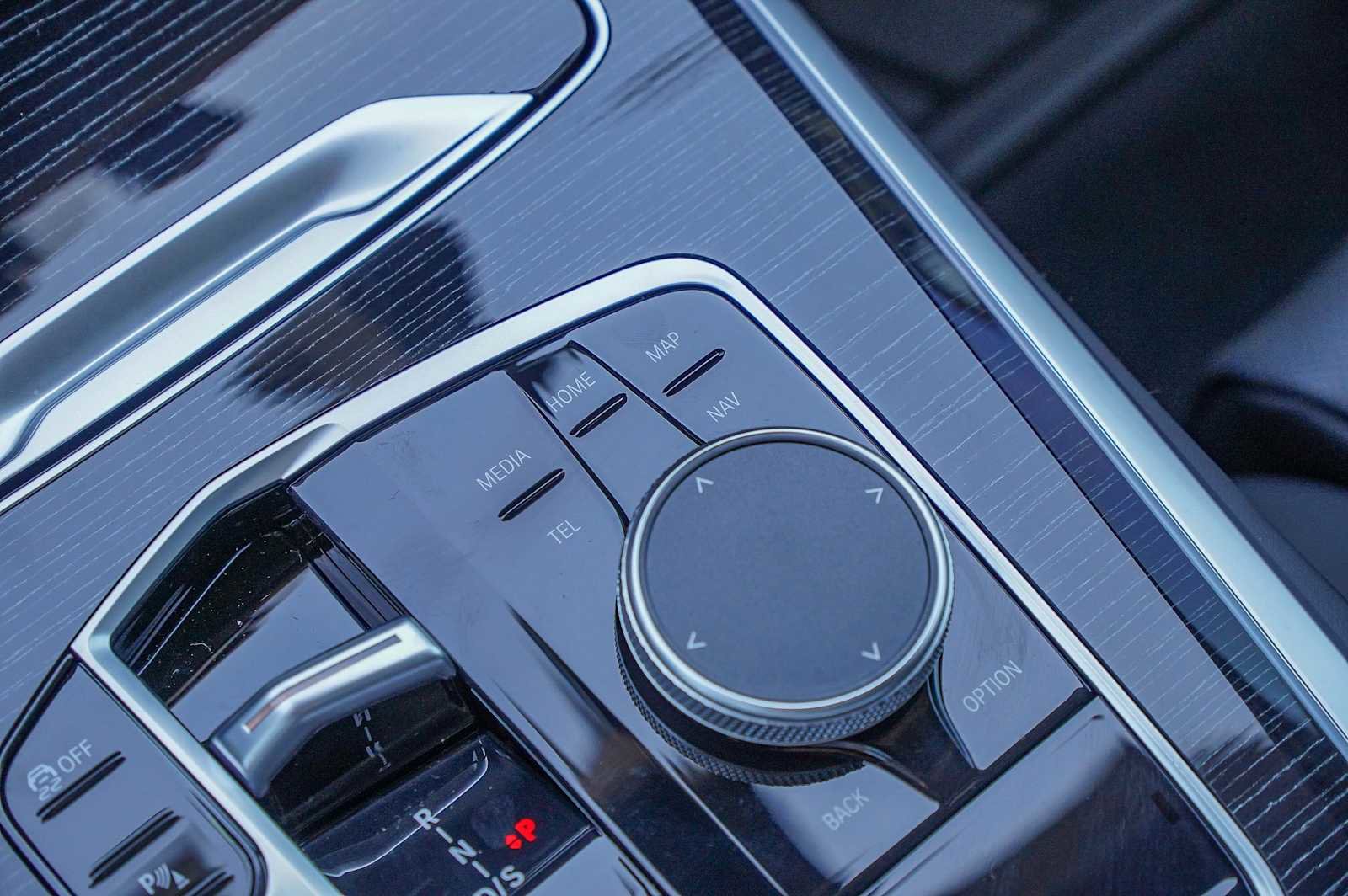 Used 2026 BMW X5 xDrive40i w/ M Sport Package image 22