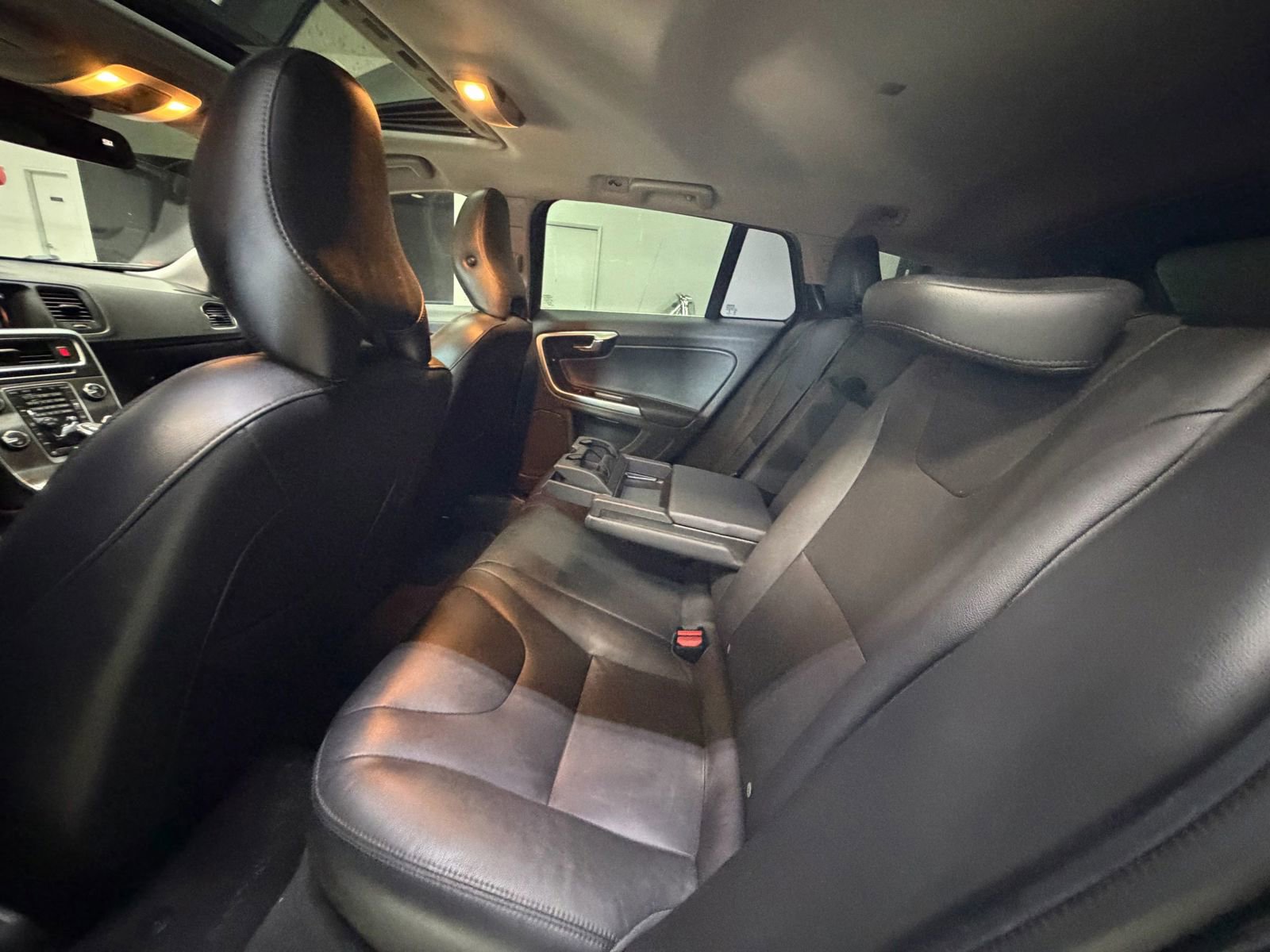 Used 2015 Volvo V60 T5 Premier Plus image 19