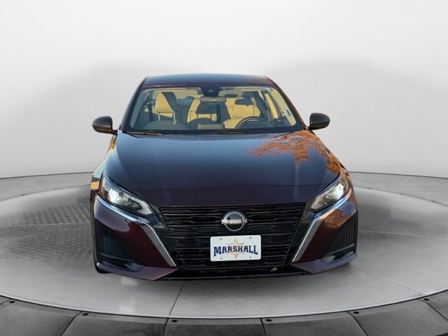 Used 2024 Nissan Altima 2.5 SV image 8