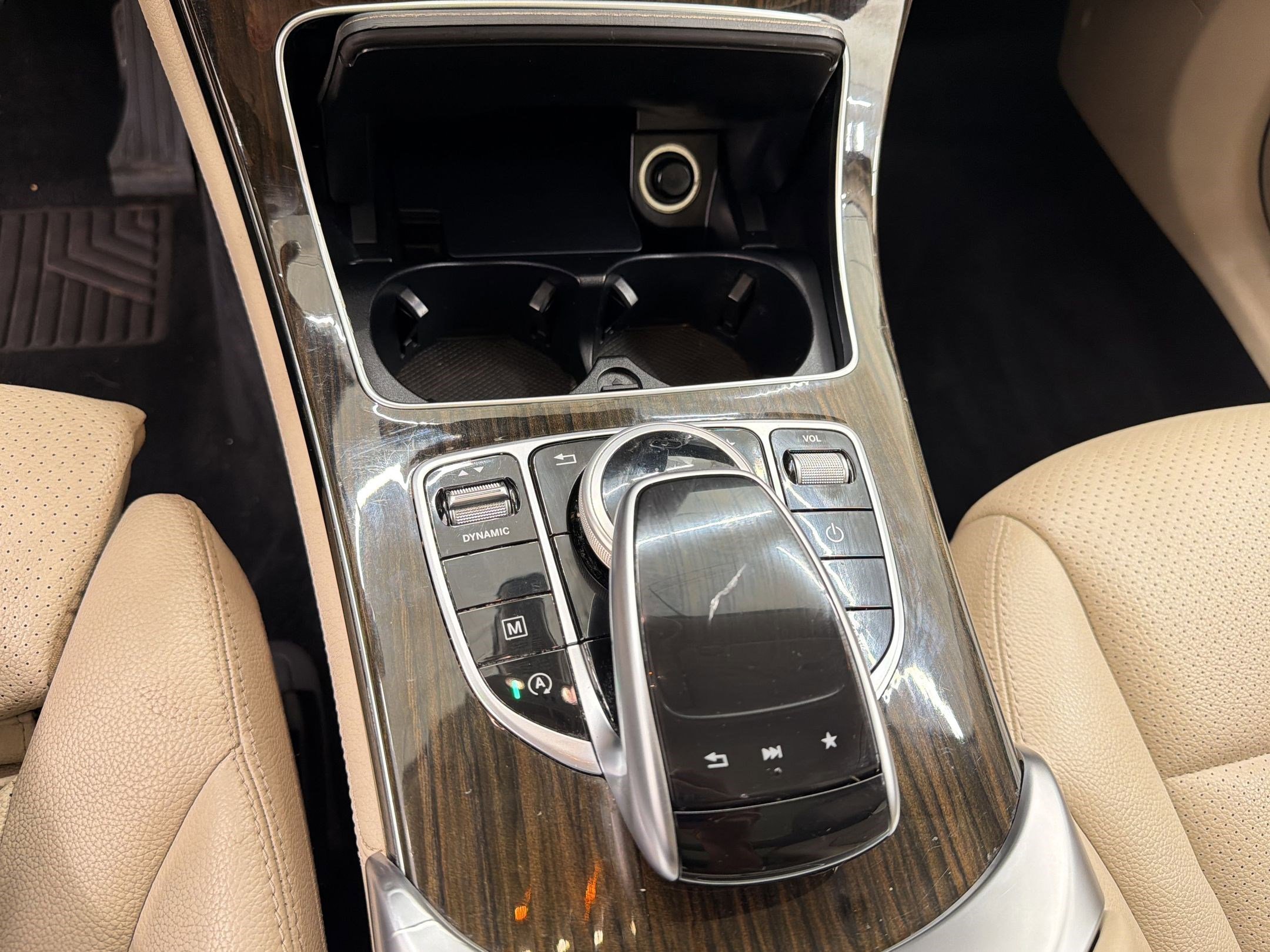 Used 2017 Mercedes-Benz GLC 300 4MATIC image 24