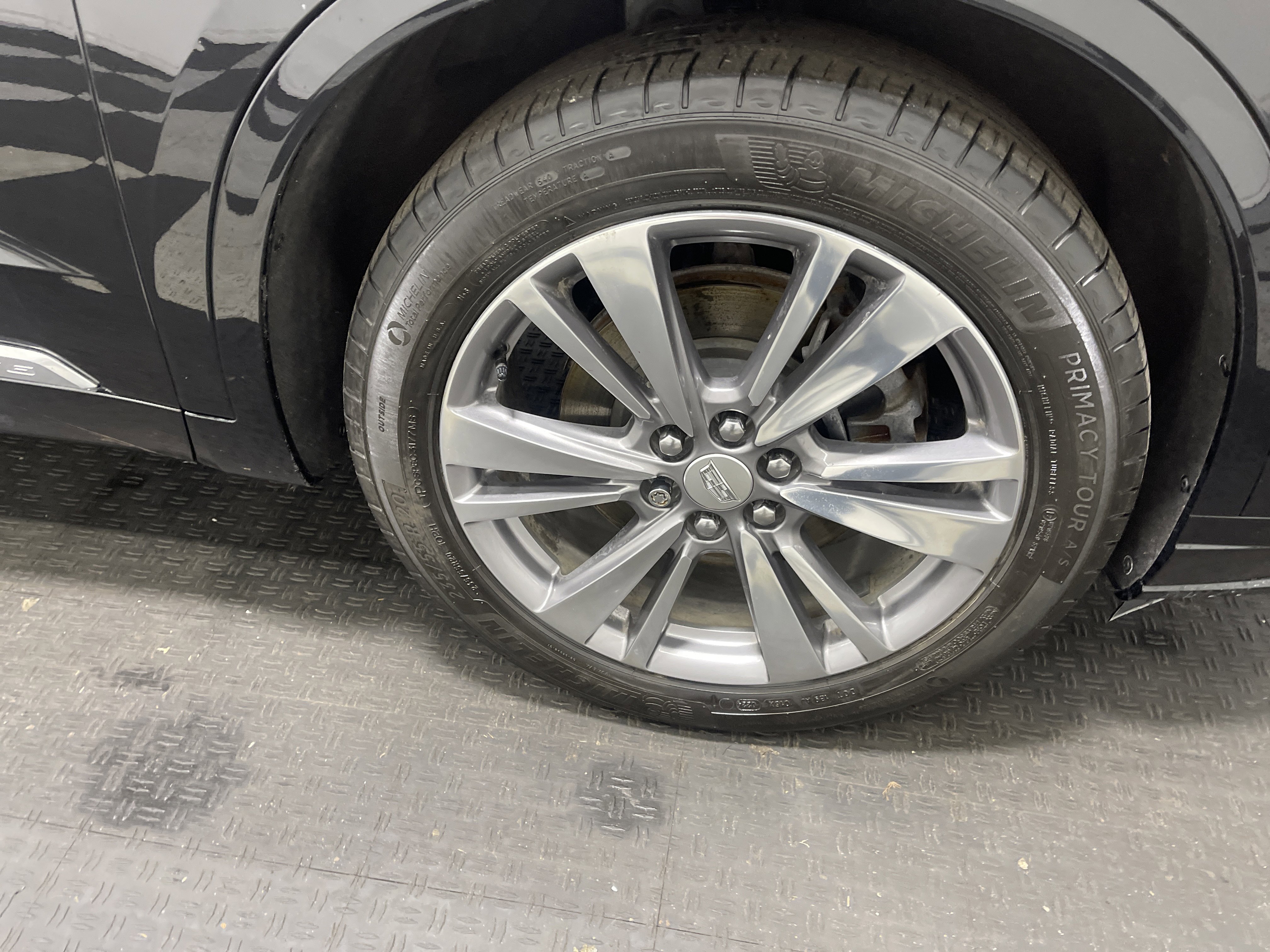 Used 2024 Cadillac XT6 Premium Luxury w/ LPO, Floor Liner Package image 28