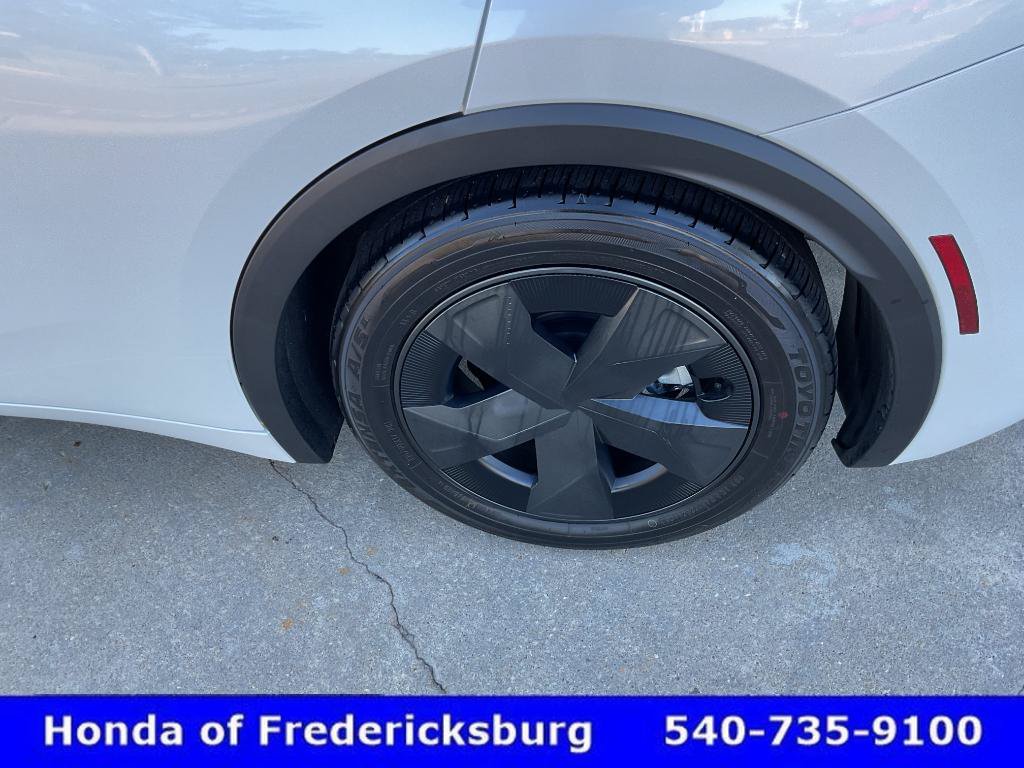 Used 2026 Toyota Prius LE FWD image 10