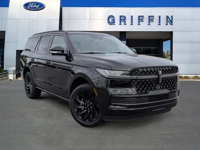 New 2025 Lincoln Navigator Reserve w/ Jet Appearance Package