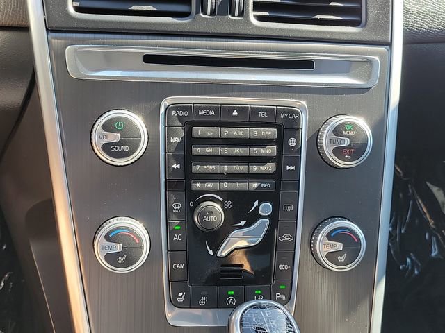 Used 2016 Volvo XC60 T6 Platinum w/ Climate Package image 14