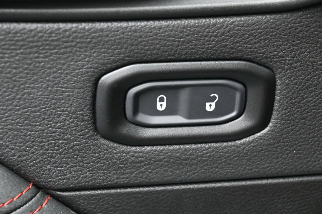 Used 2023 Jeep Wrangler Unlimited Rubicon 4xe AWD/4WD image 11