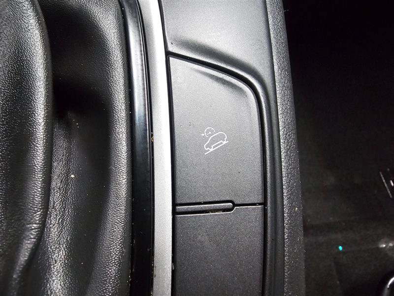 Used 2021 Hyundai Kona SE w/ Cargo Package image 17