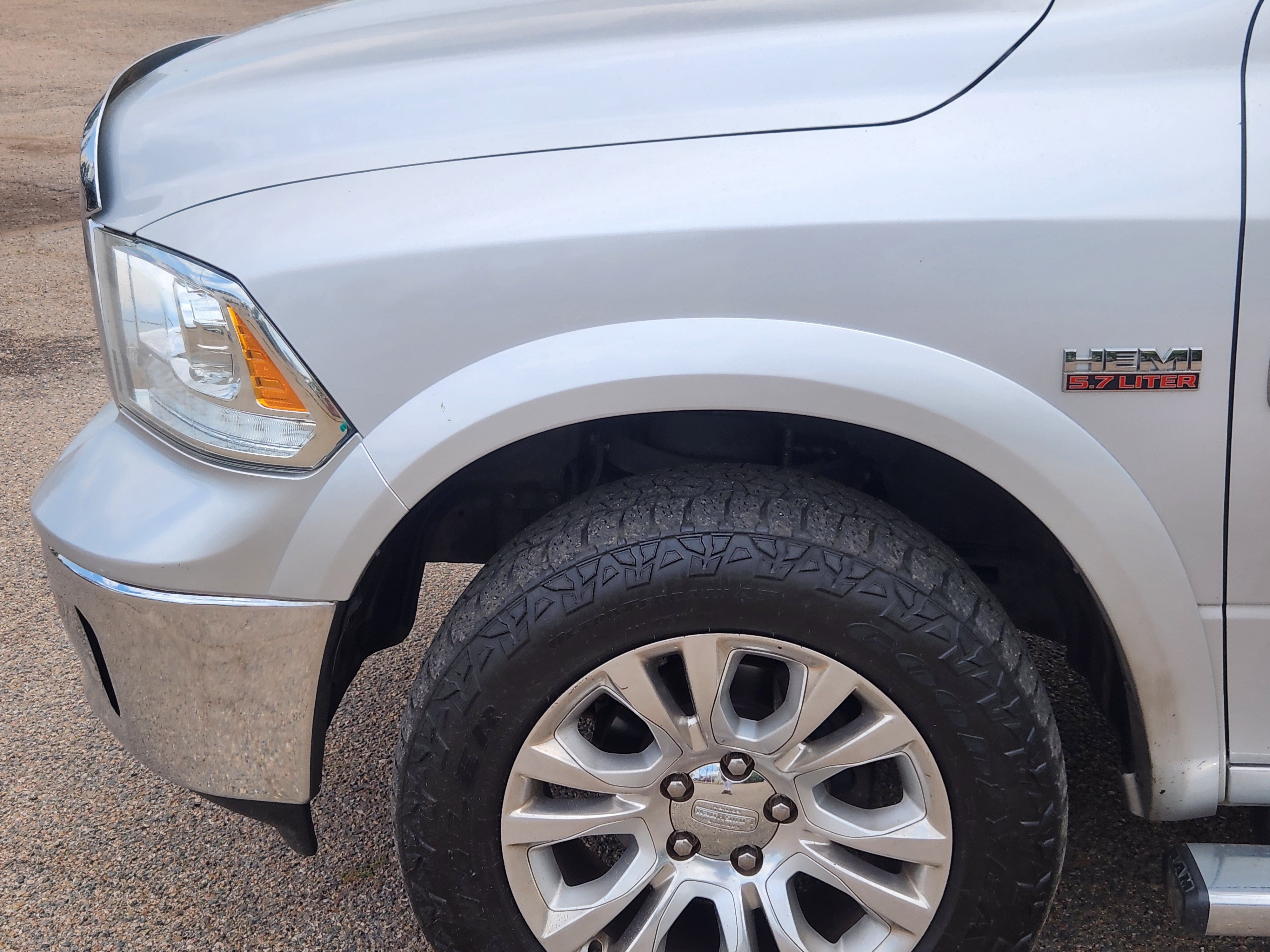 Used 2018 RAM 1500 Laramie Longhorn AWD/4WD image 6