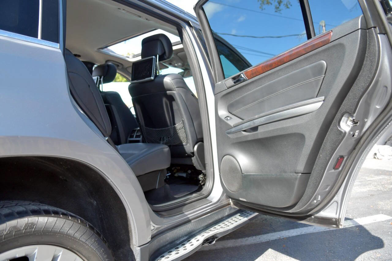 Used 2011 Mercedes-Benz GL 450 4MATIC image 38