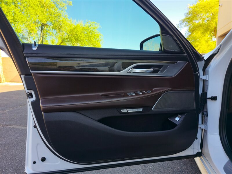 Used 2016 BMW 740i RWD image 12
