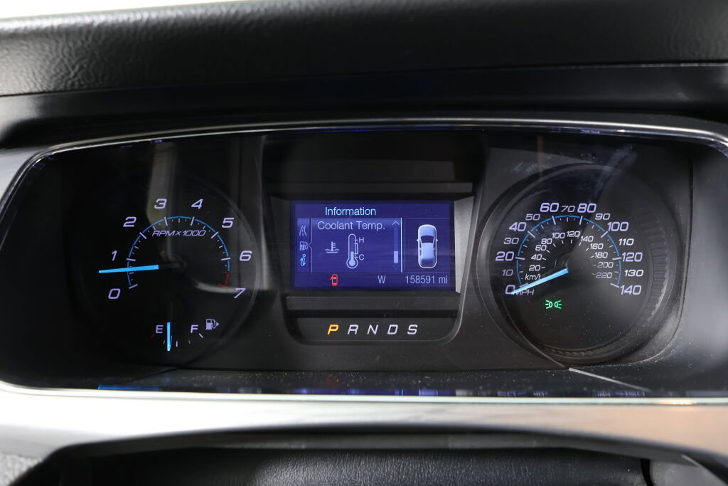 Used 2015 Ford Taurus SEL image 30