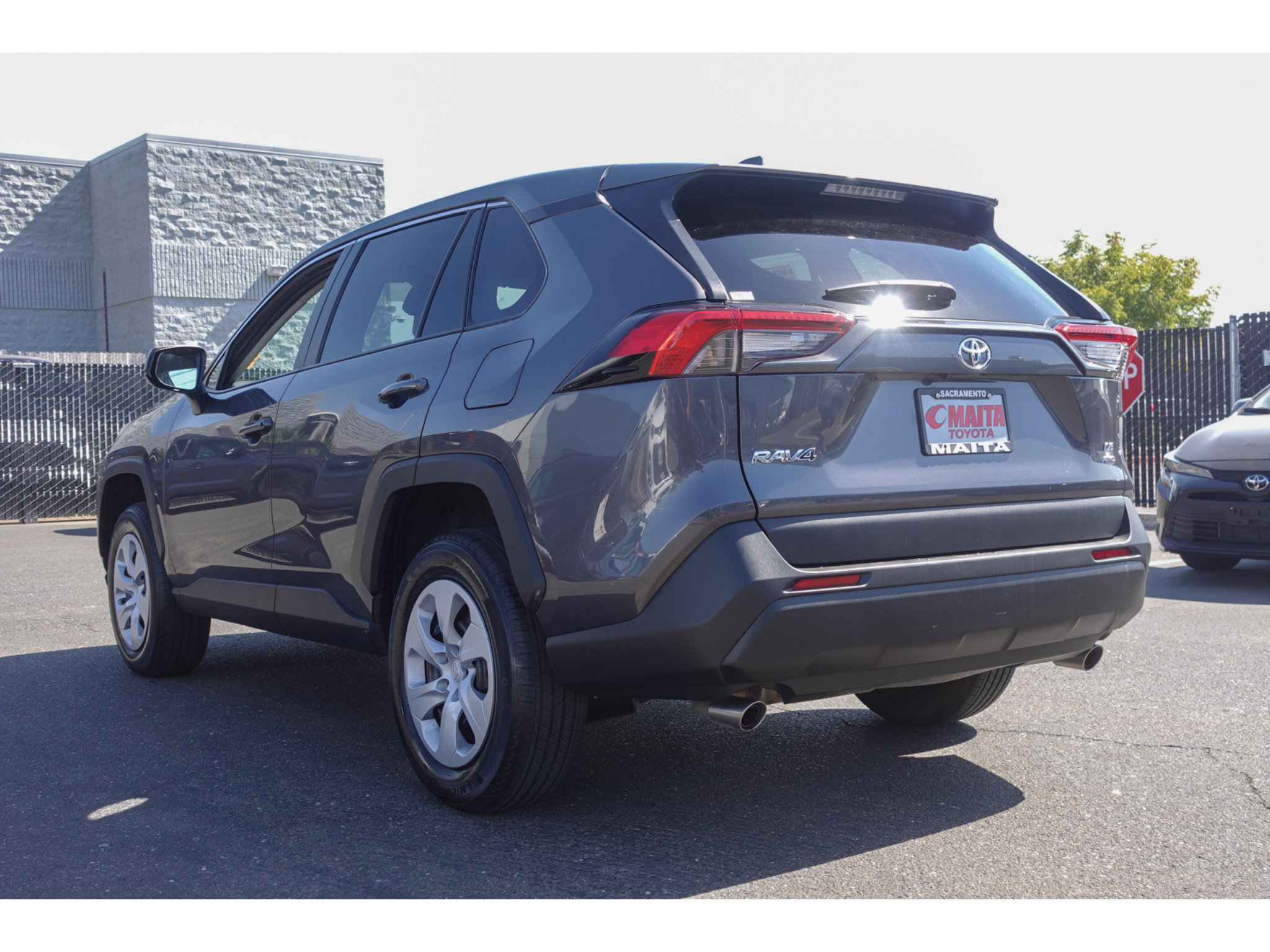 Used 2025 Toyota RAV4 LE AWD/4WD image 5