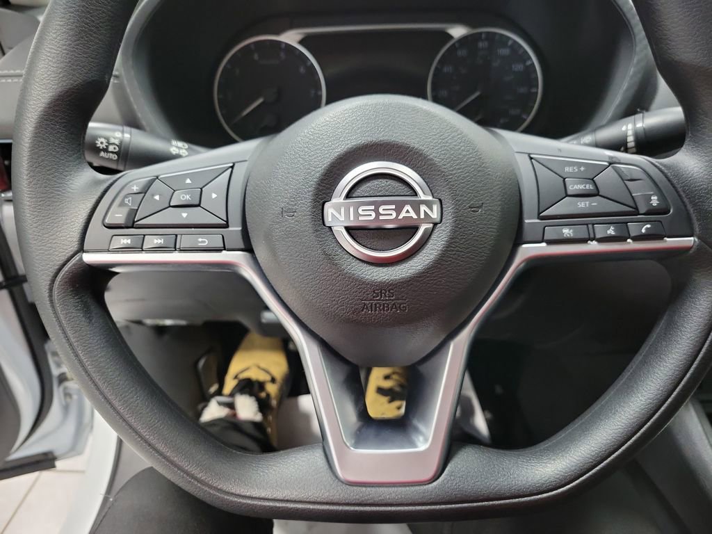 Used 2025 Nissan Sentra SV image 30