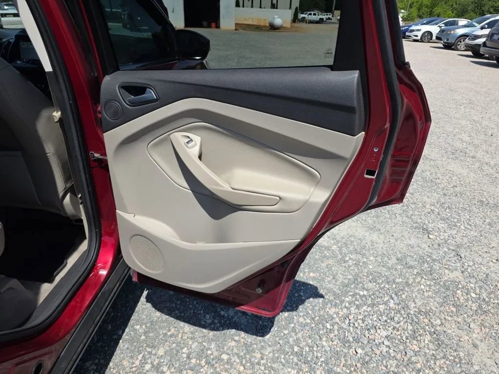 Used 2016 Ford Escape Titanium AWD/4WD image 48