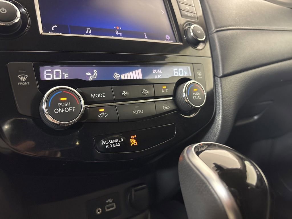 Used 2020 Nissan Rogue SV image 31