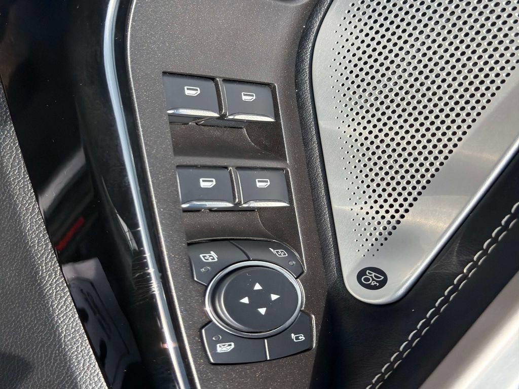 Used 2023 Ford Explorer ST w/ Equipment Group 401A AWD/4WD image 19