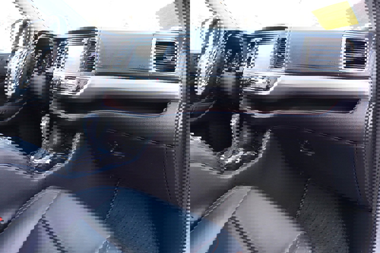 Used 2015 Toyota Highlander XLE image 23