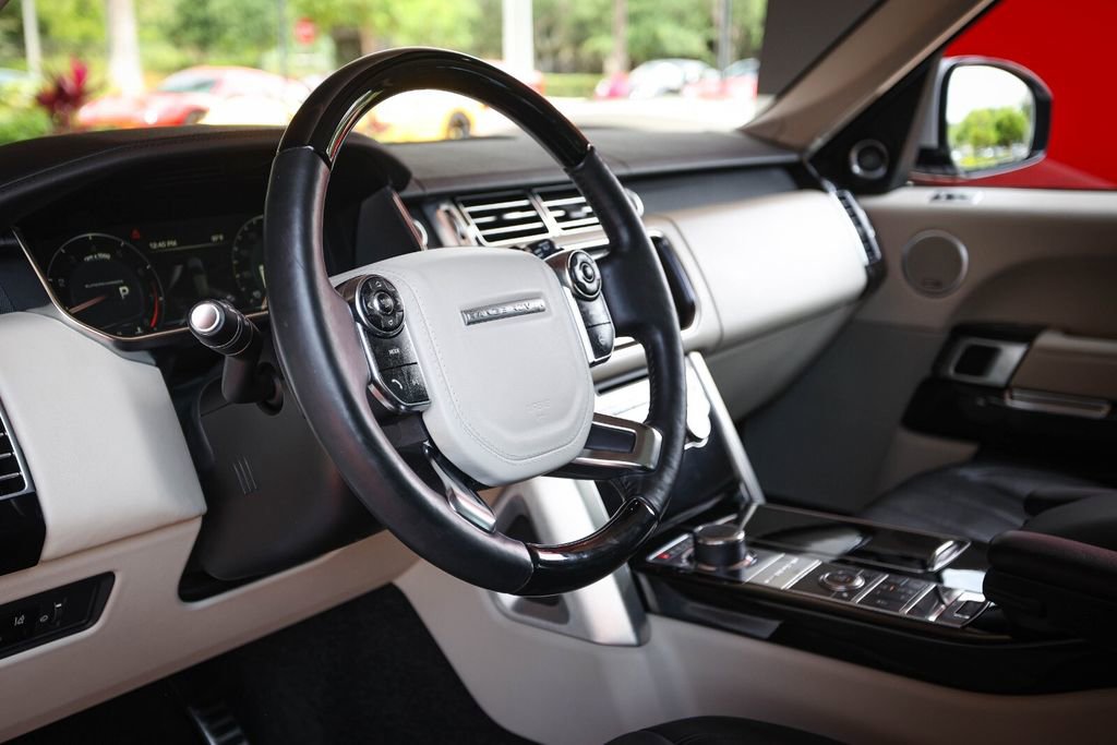 Used 2015 Land Rover Range Rover Supercharged AWD/4WD image 34