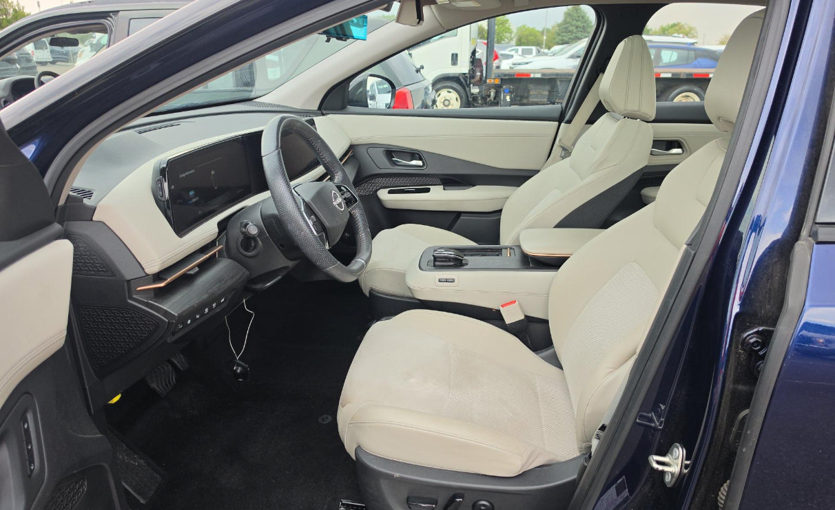 Used 2024 Nissan Ariya AWD image 7