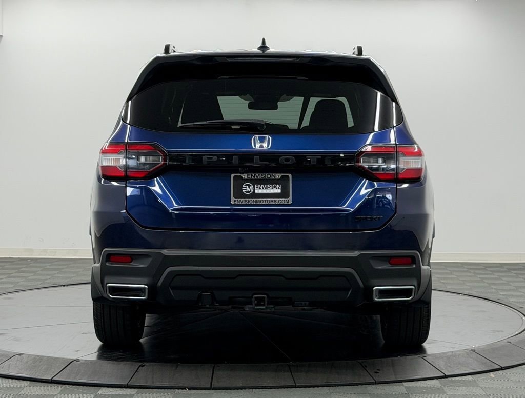 Used 2024 Honda Pilot Sport image 9