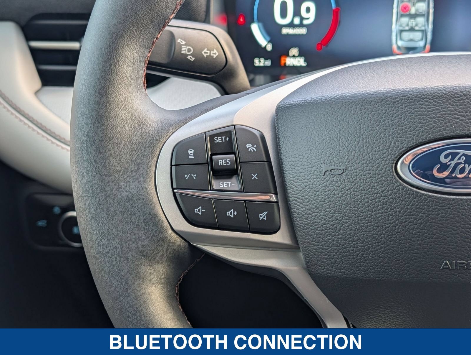 New 2026 Ford Explorer Active w/ Active Comfort Package RWD image 27