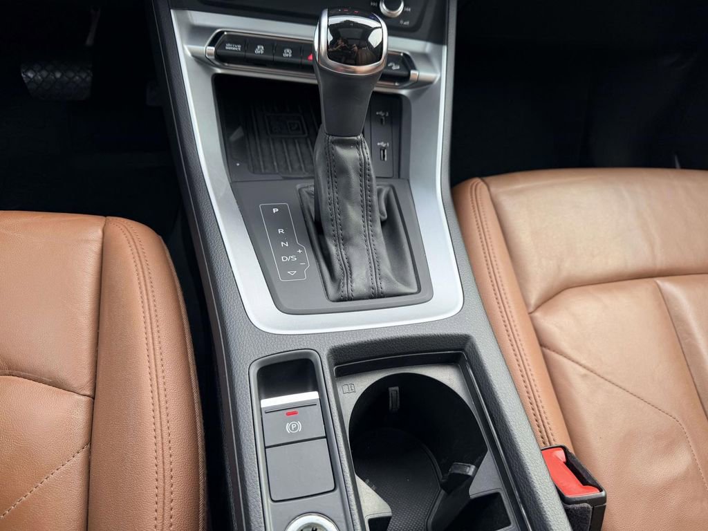 Used 2019 Audi Q3 2.0T Premium Plus w/ Premium Plus Package image 7