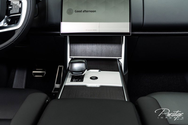 Used 2024 Land Rover Range Rover SV image 39