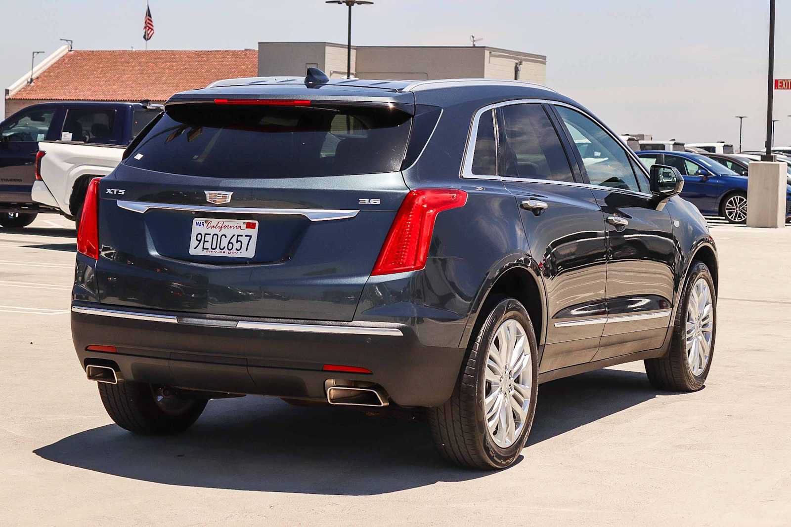 Used 2019 Cadillac XT5 Premium Luxury FWD image 4