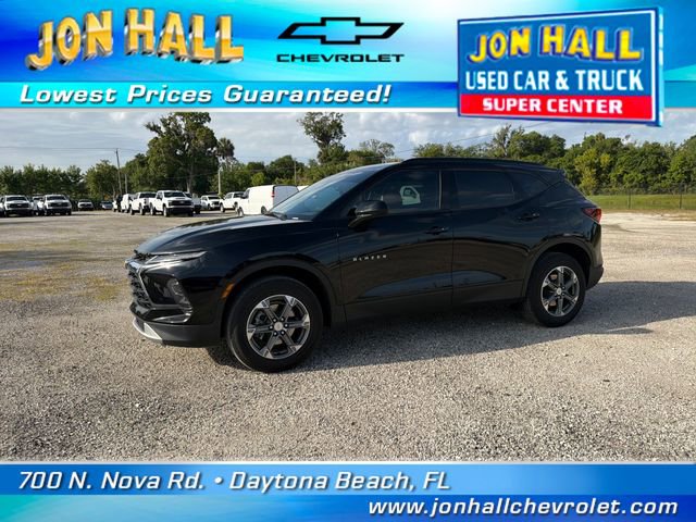 Used 2024 Chevrolet Blazer LT w/ Convenience Package FWD image 3