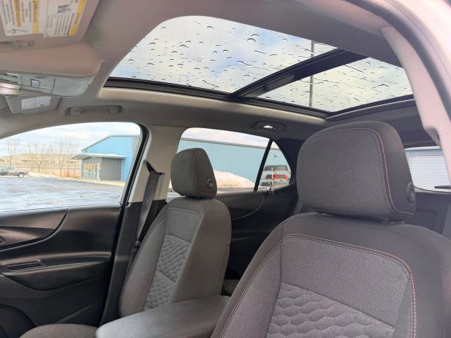 Used 2018 Chevrolet Equinox LT w/ Sun & Infotainment Package image 13