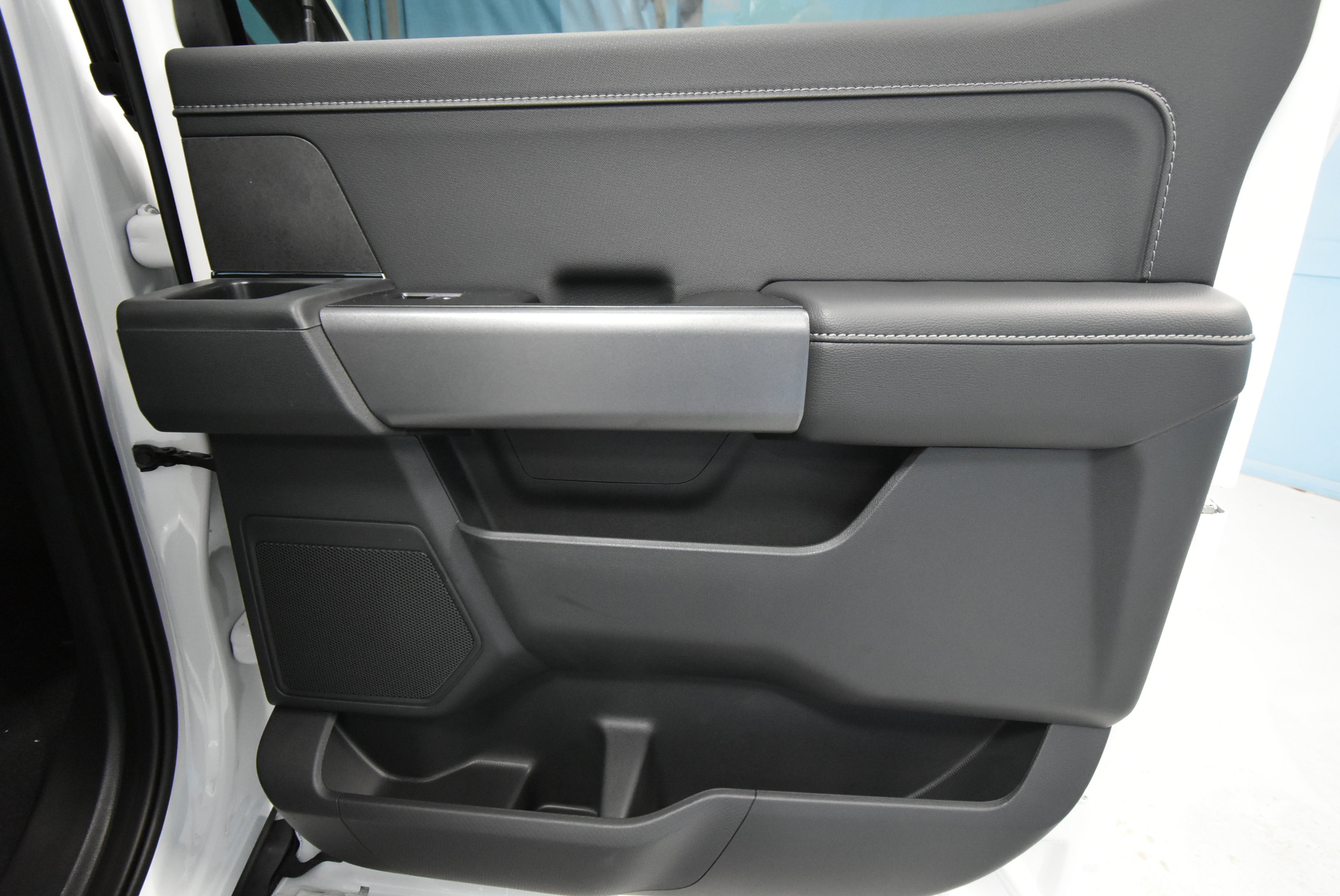 New 2025 Ford F150 XLT w/ Equipment Group 302A MID image 18